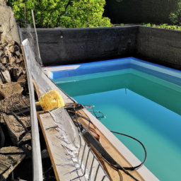 Piscine Extérieure à Coque : Élégance et Facilité d'Entretien Mantes-la-Jolie